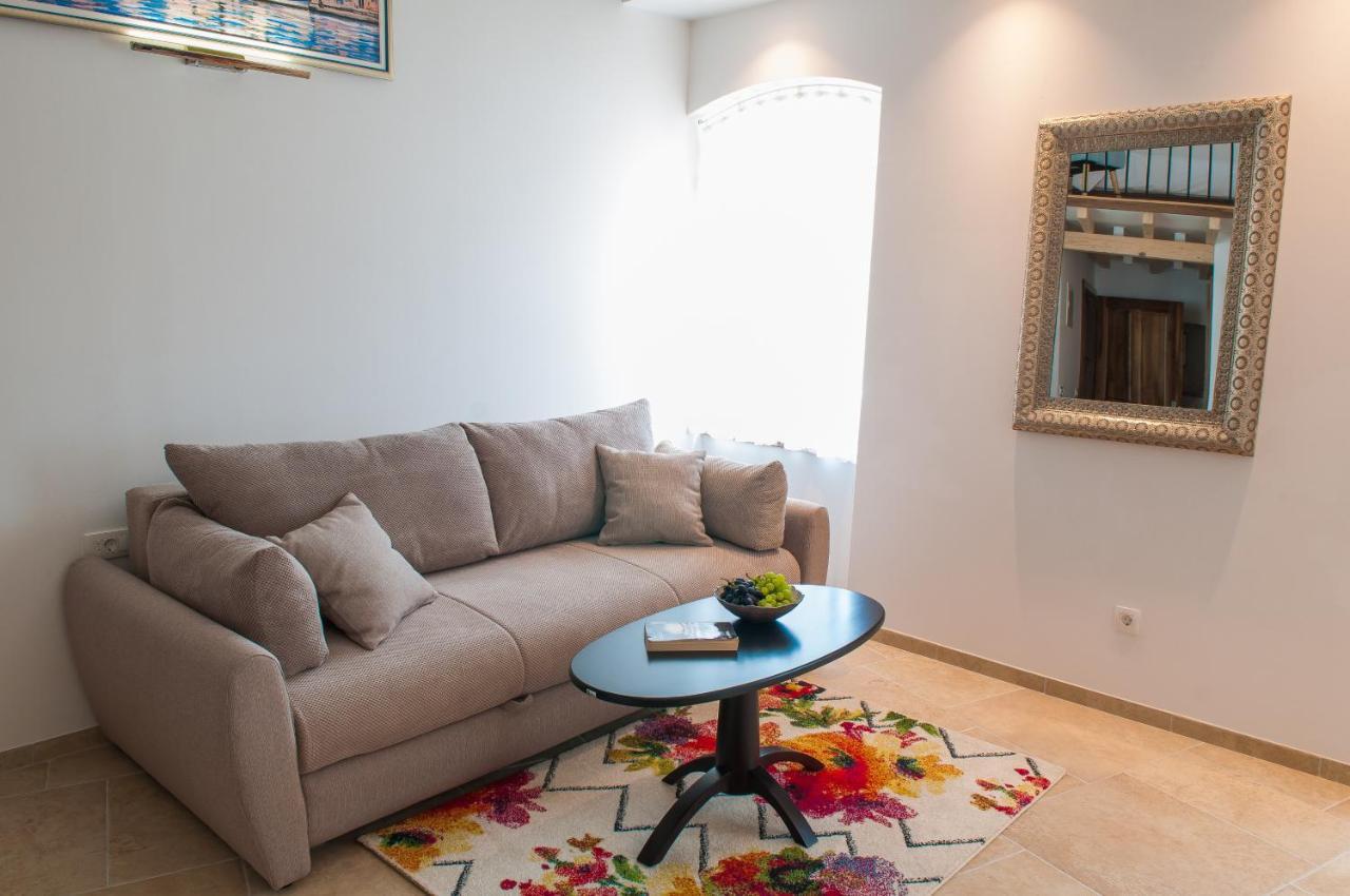 Bazzar Apartments Trogir Eksteriør bilde